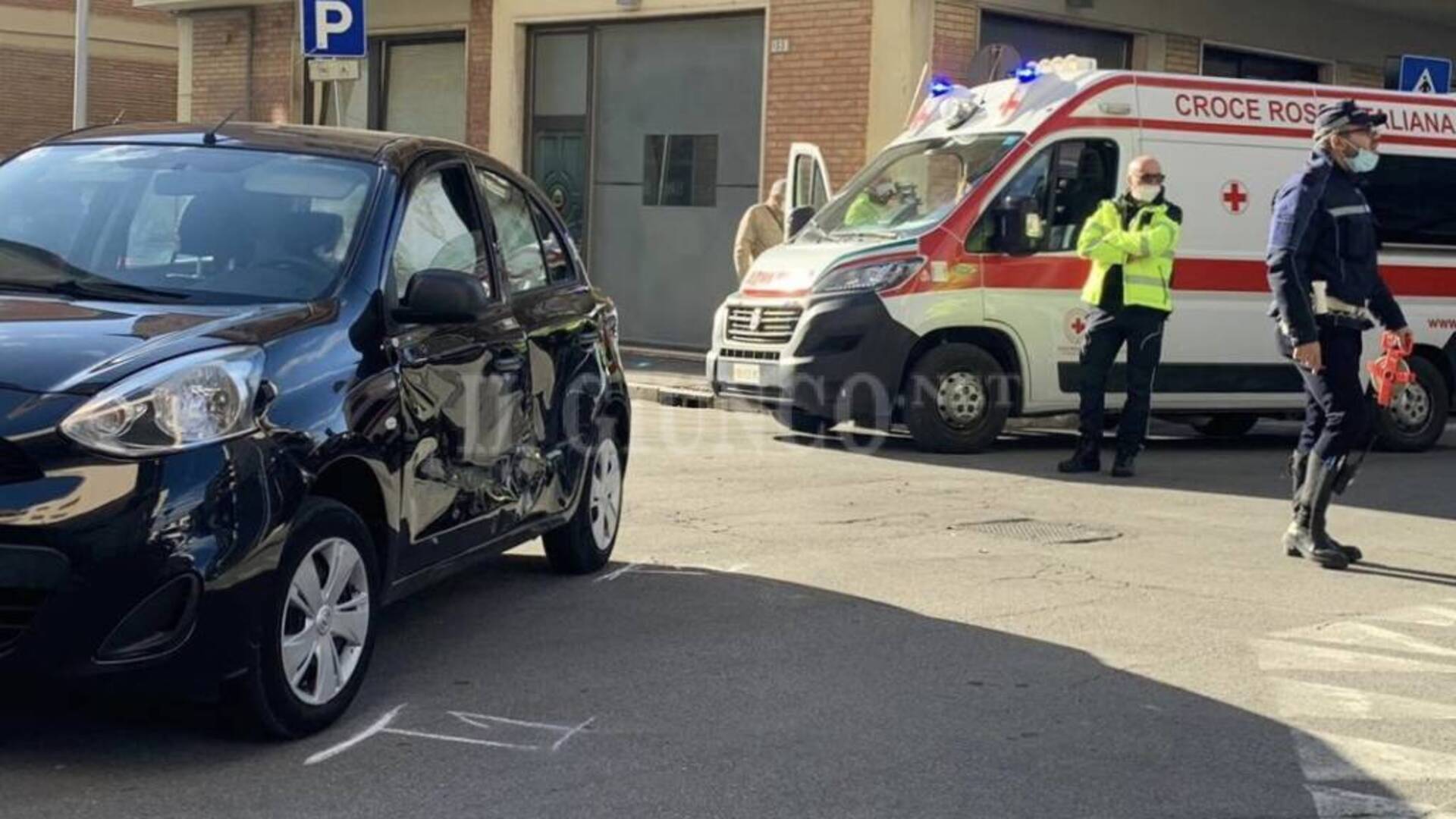 Incidente in città: scontro all’incrocio