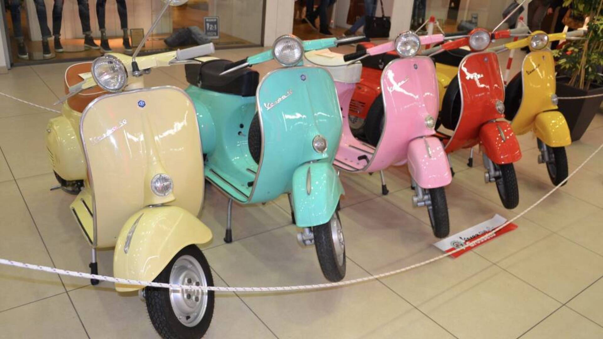 L’Aurelia Antica “invasa” dalle Vespa: weekend con gli iconici scooter italiani