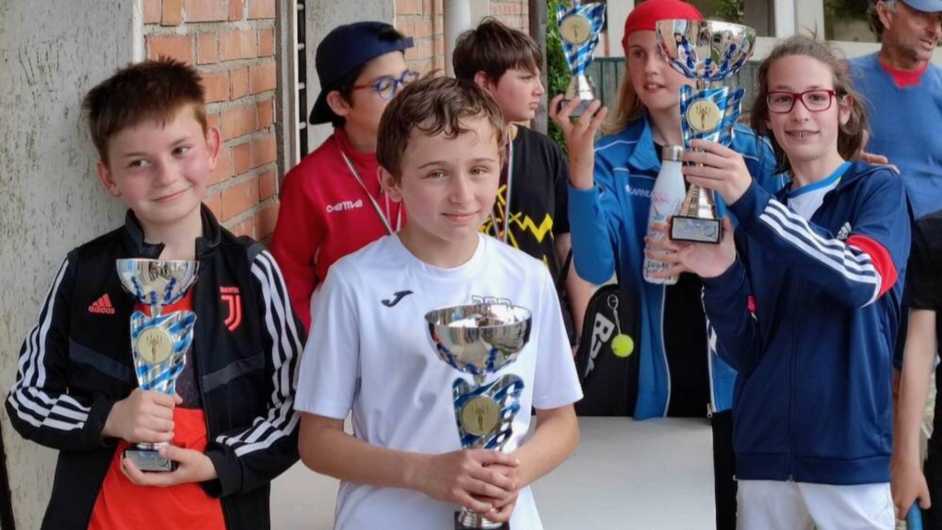 Agonismo e divertimento al baby torneo Uisp, primo premio per il piccolo Andrea