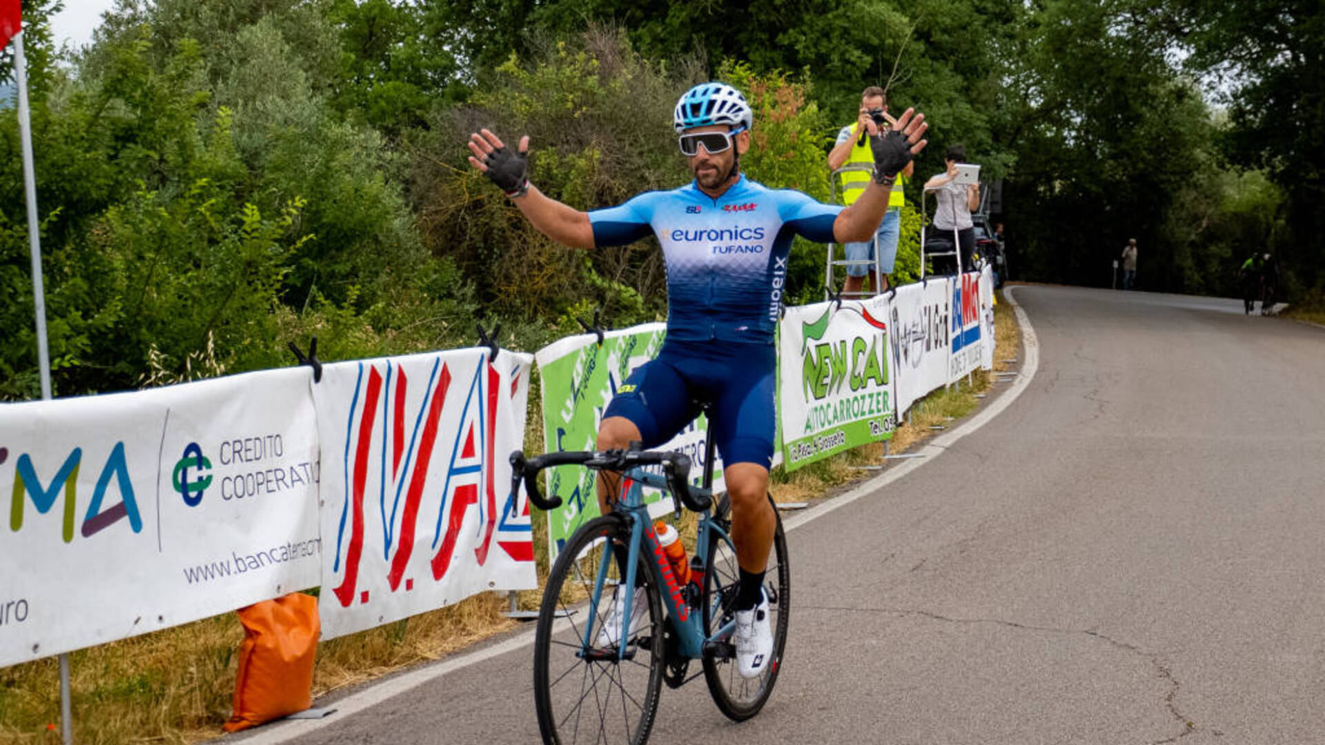 Rino Zampilli sconfigge gli altri favoriti, primo posto al Trofeo Magia