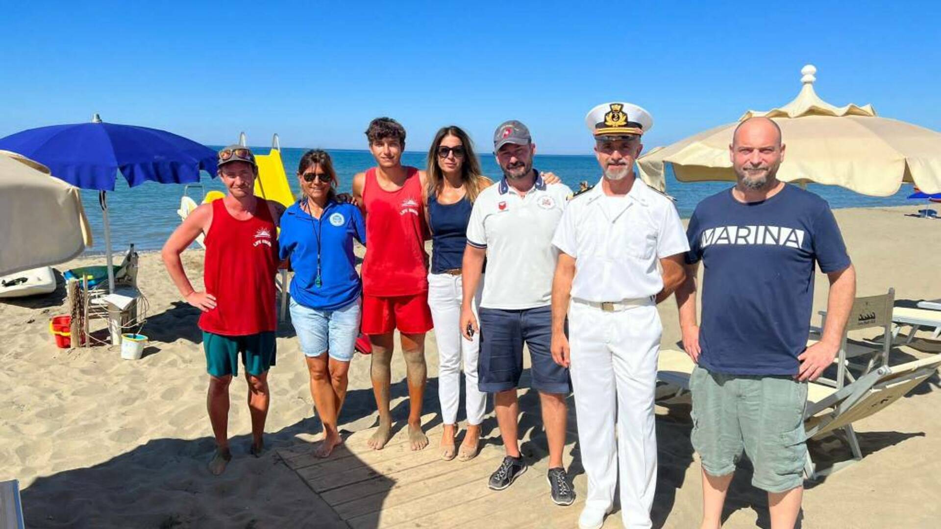 Si sente male in mare: lo salvano i bagnini, ma è un’esercitazione