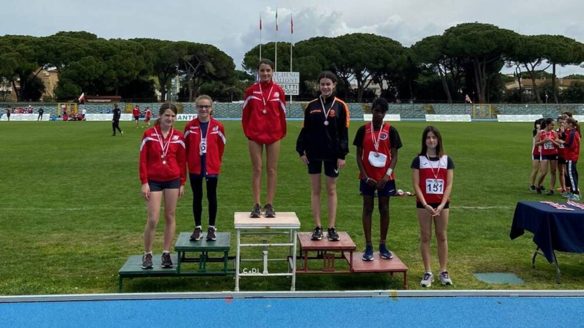 Atletica, debutto da applausi per i cadetti biancorossi: 17 volte sul podio