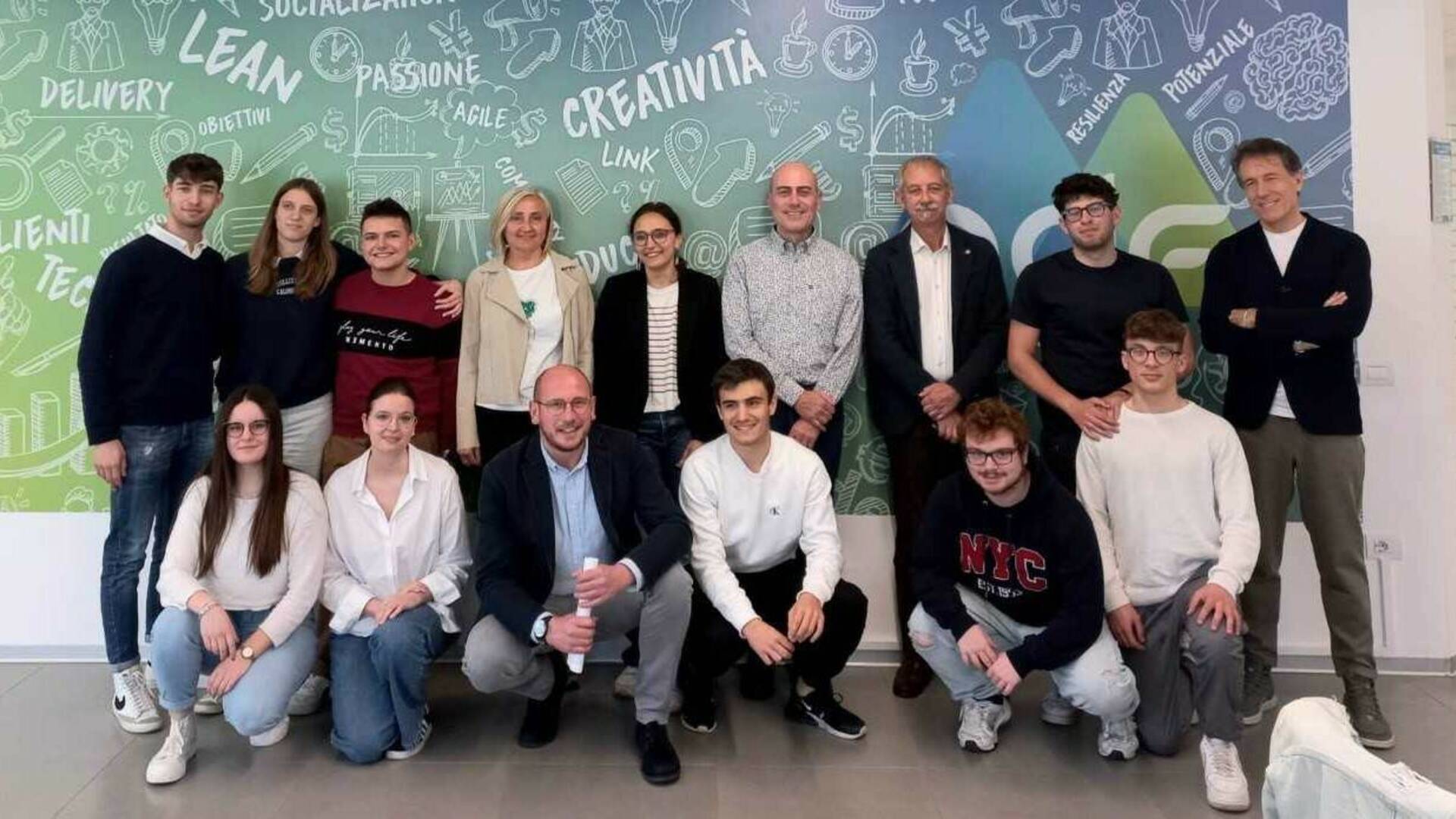 Adf apre le porte agli studenti: la visita al laboratorio di analisi tra innovazione e sostenibilità