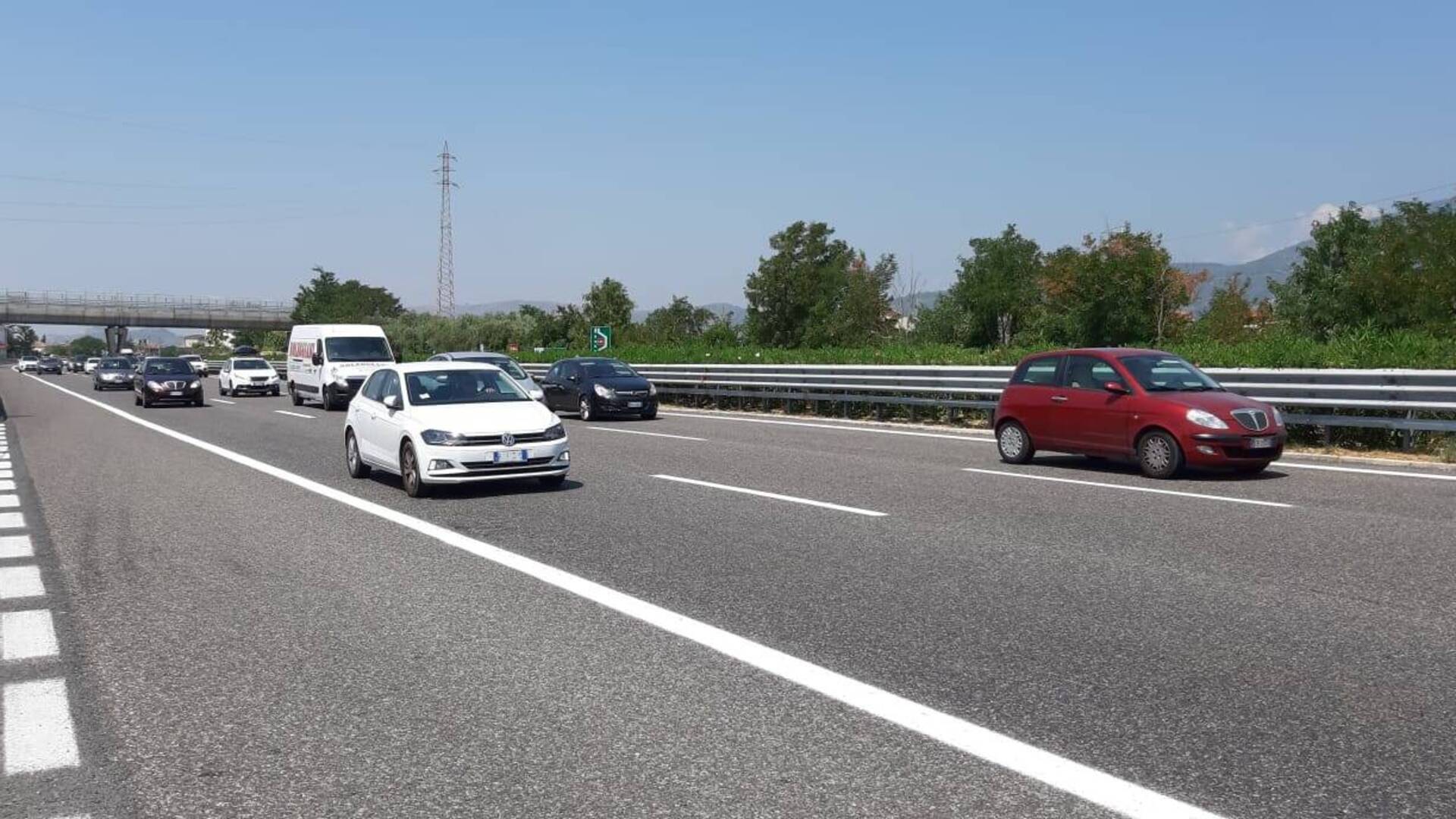 Esodo di agosto: weekend di traffico da “bollino nero” sulle strade della Maremma