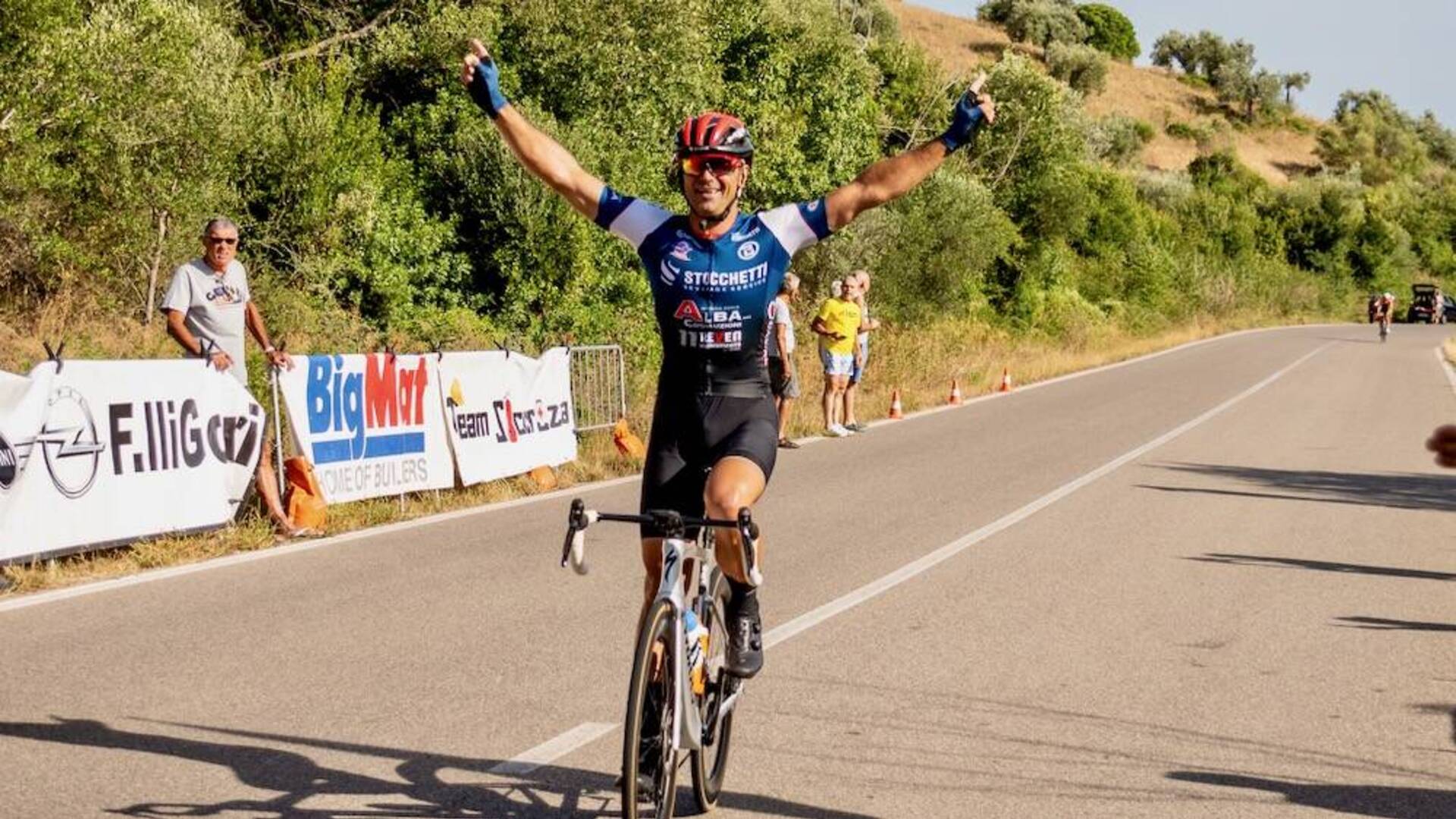 Colpi di scena al Trofeo Montemassi, braccia alzate per Rapaccioli e Costa