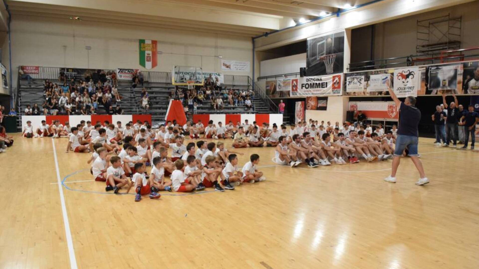 Presentazione ufficiale per le rose della Pallacanestro Grosseto: «Passione, determinazione e impegno»