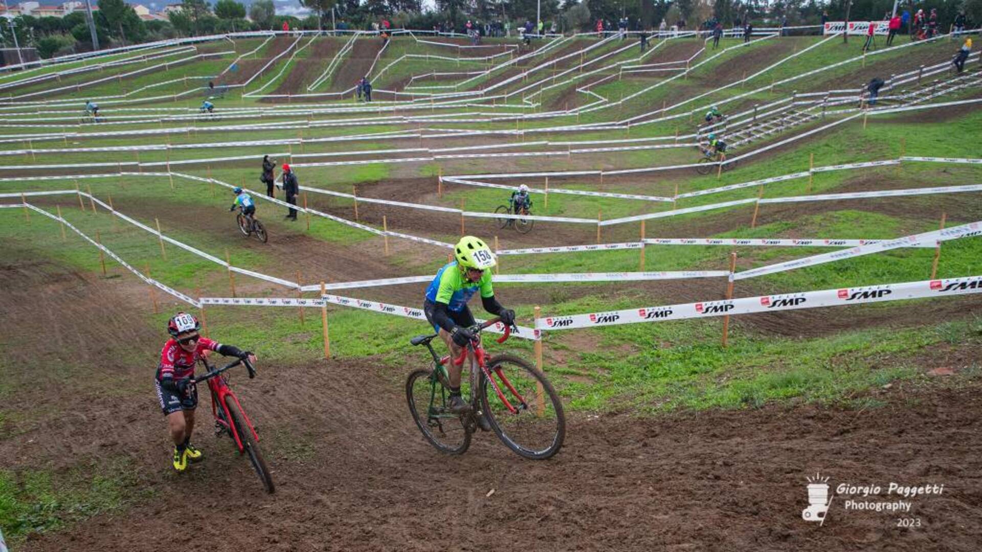 Giro d’Italia di ciclocross, agonismo e partecipazione alla tappa di Follonica. Le classifiche