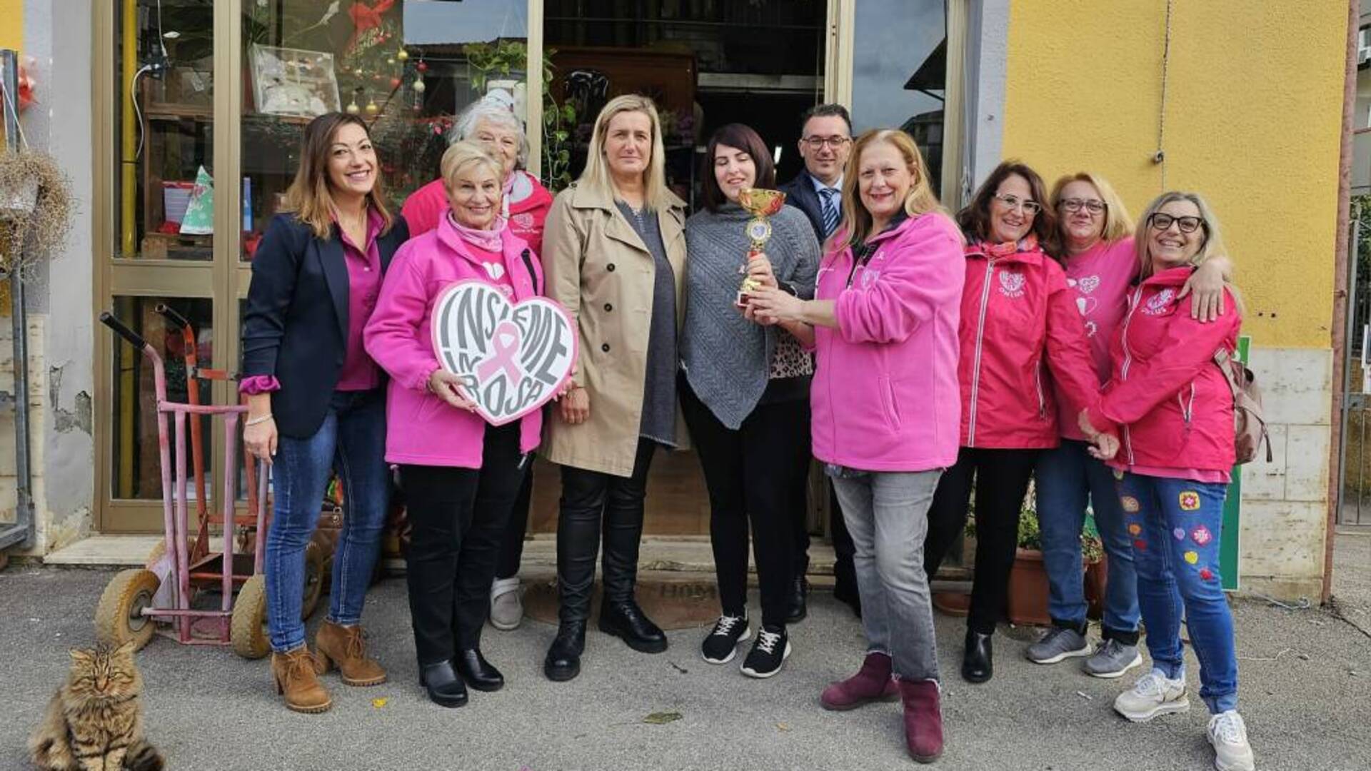 Gavorrano, premiate le “vetrine in rosa” più belle: hanno votato più di duemila persone. LE FOTO