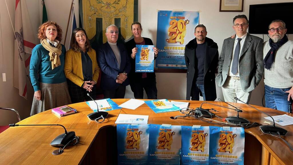 presentazione capodanno in piazza Gav