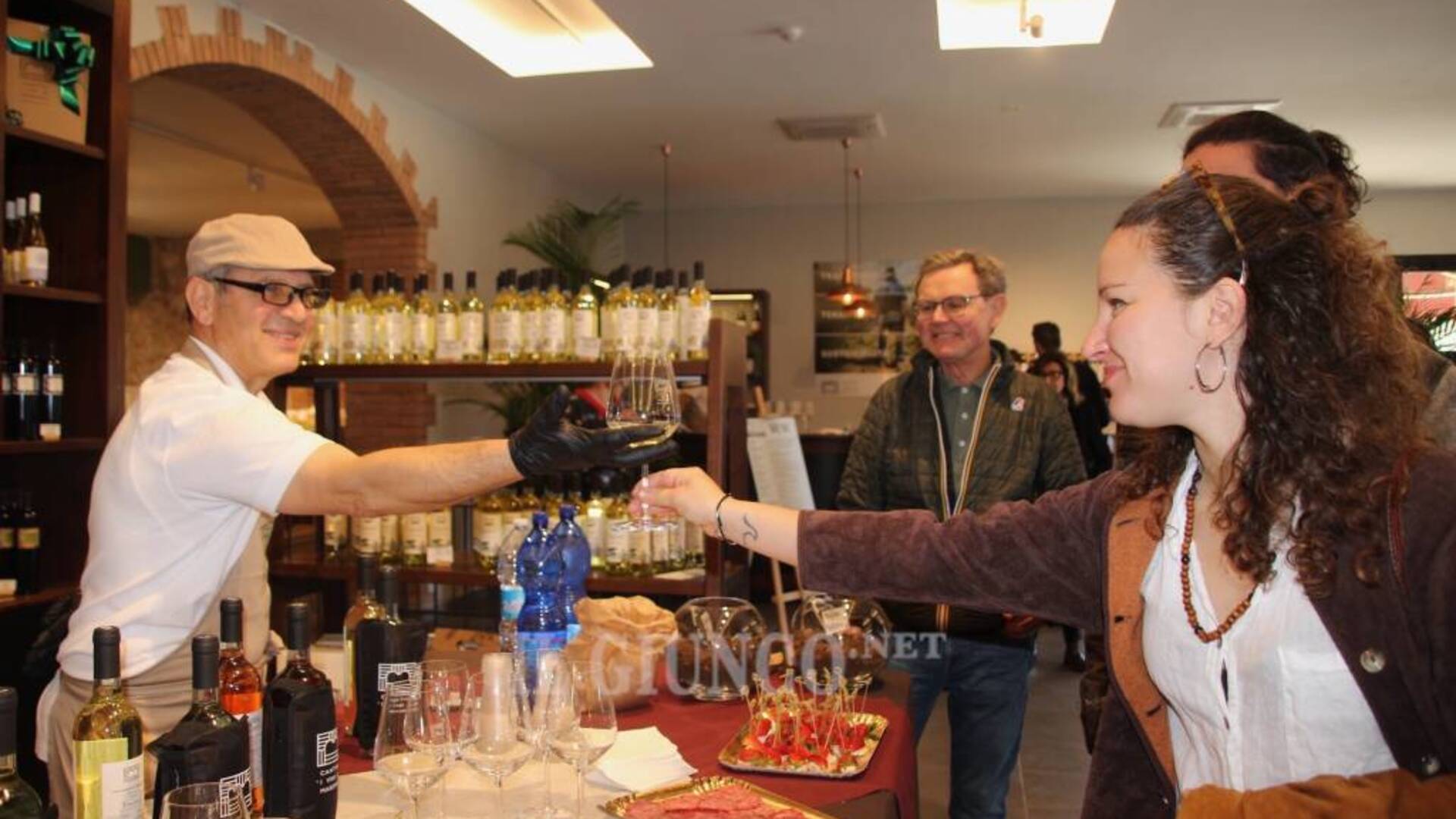 Oltre 500 persone alle degustazioni della cantina Vini di Maremma