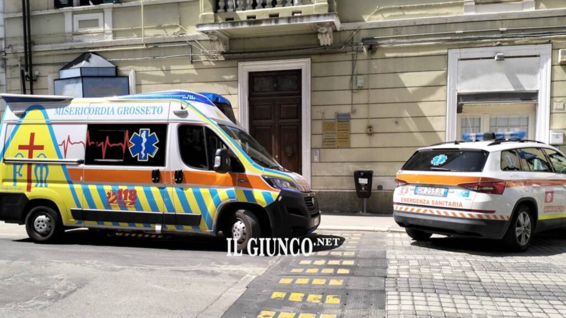 Disposta la perizia psichiatrica per l’uomo che da giorni crea scompiglio in città. Dopo l’ospedale andrà in carcere