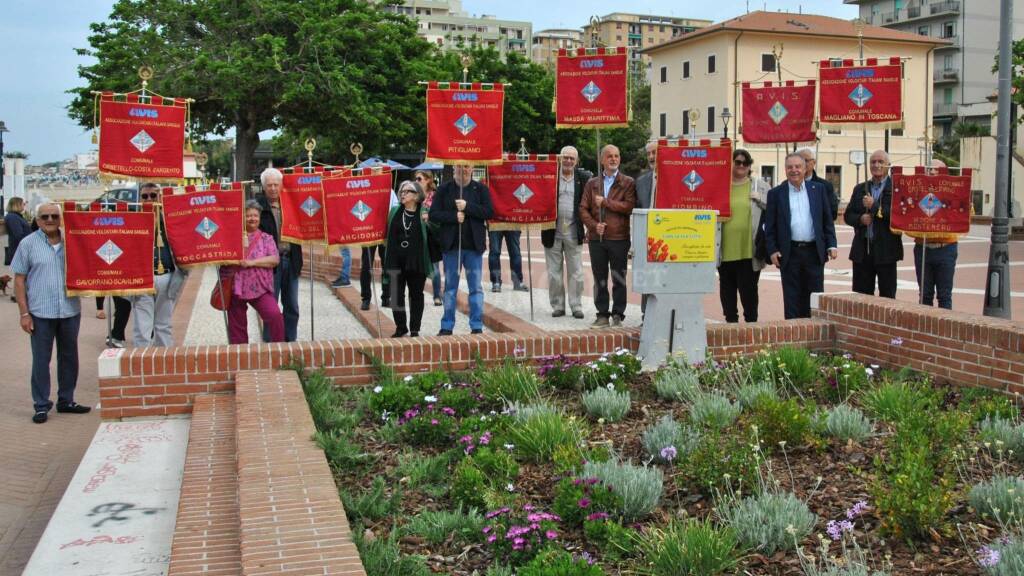 Inaugurazione aiuola Avis in piazza Guerrazzi 2024